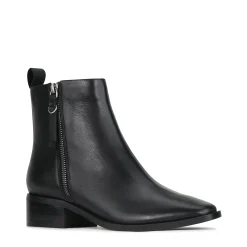 EOS Footwear Ankle Boots><noscript><img width=