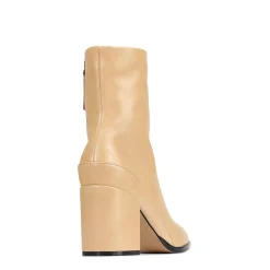 EOS Footwear Ankle Boots><noscript><img width=