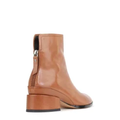 EOS Footwear Ankle Boots><noscript><img width=