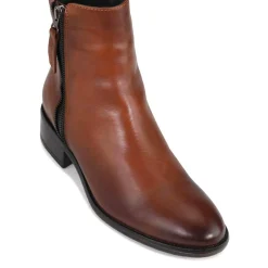 EOS Footwear Ankle Boots><noscript><img width=