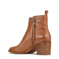 EOS Footwear Ankle Boots><noscript><img width=