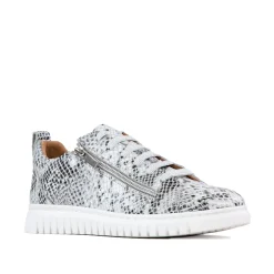 EOS Footwear Flat Sneakers><noscript><img width=