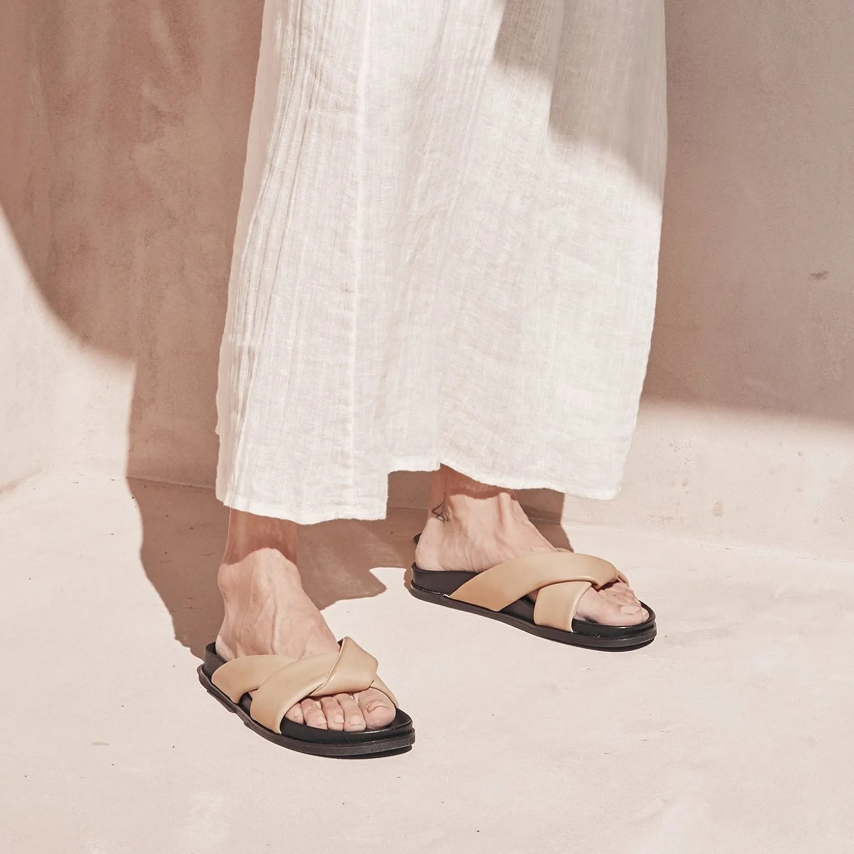 EOS Footwear Ballet Flats & Loafer|Slides>CROSS LEATHER SLIDE SANDALS
