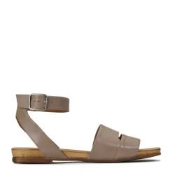 EOS Footwear Sandals><noscript><img width=