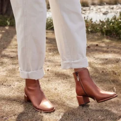EOS Footwear Ankle Boots><noscript><img width=
