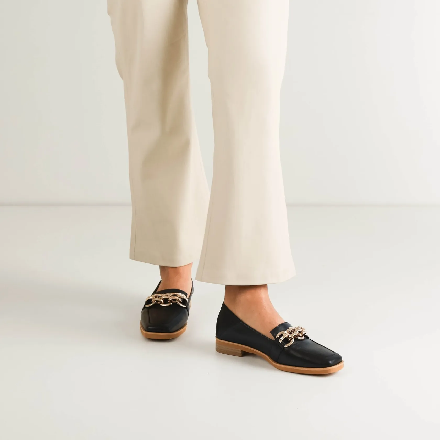 EOS Footwear Ballet Flats & Loafer>ESTELLE LOW HEEL LOAFERS LEATHER