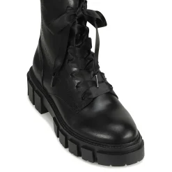EOS Footwear Ankle Boots><noscript><img width=