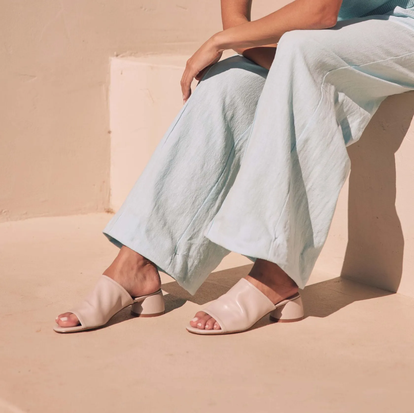EOS Footwear Block Heels|Heeled Sandals>FIO LEATHER BLOCK HEEL SANDALS