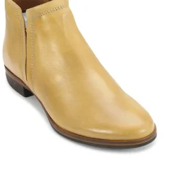 EOS Footwear Ankle Boots><noscript><img width=