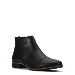 EOS Footwear Ankle Boots><noscript><img width=