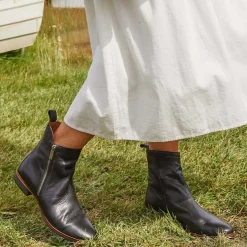EOS Footwear Ankle Boots>GAITES