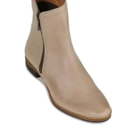 EOS Footwear Ankle Boots><noscript><img width=