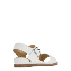 EOS Footwear Sandals><noscript><img width=