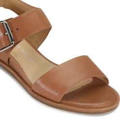 EOS Footwear Sandals><noscript><img width=