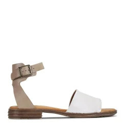 EOS Footwear Sandals><noscript><img width=