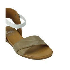 EOS Footwear Sandals><noscript><img width=