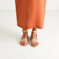 EOS Footwear Sandals><noscript><img width=