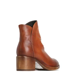 EOS Footwear Ankle Boots><noscript><img width=