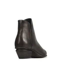 EOS Footwear Ankle Boots><noscript><img width=