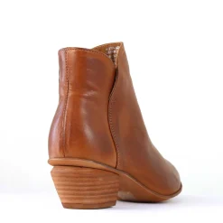 EOS Footwear Ankle Boots><noscript><img width=