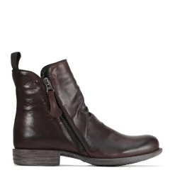EOS Footwear Ankle Boots><noscript><img width=