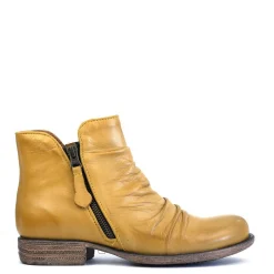 EOS Footwear Ankle Boots><noscript><img width=