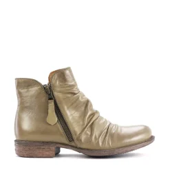 EOS Footwear Ankle Boots><noscript><img width=
