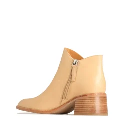 EOS Footwear Ankle Boots><noscript><img width=