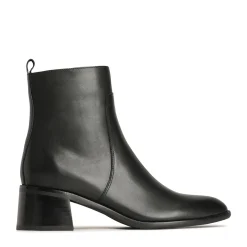 EOS Footwear Ankle Boots><noscript><img width=