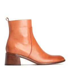 EOS Footwear Ankle Boots><noscript><img width=
