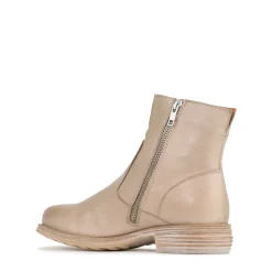 EOS Footwear Ankle Boots><noscript><img width=